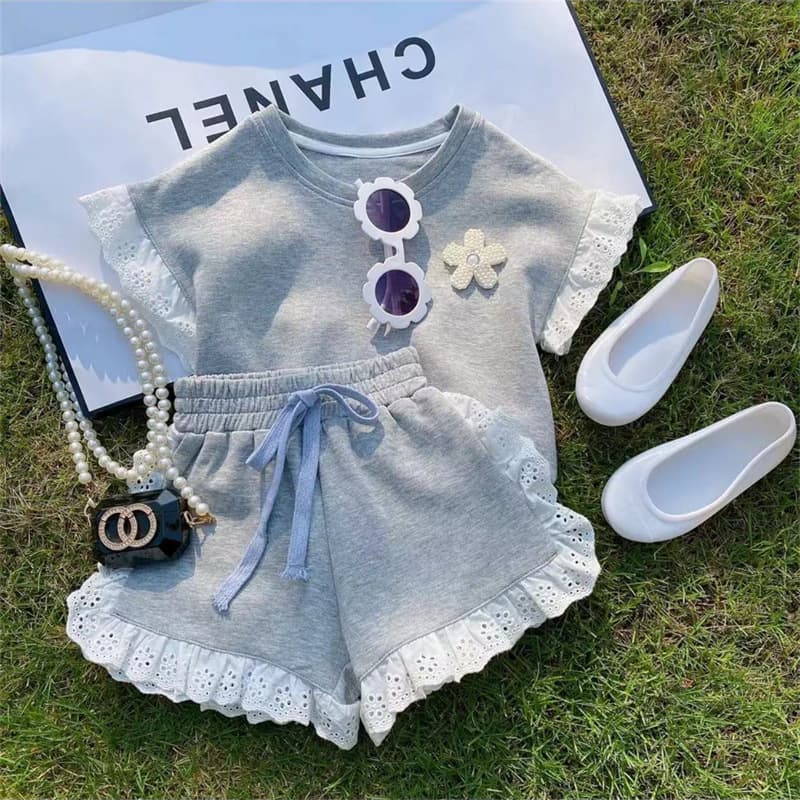 Conjunto de camiseta y short de algodón para niña