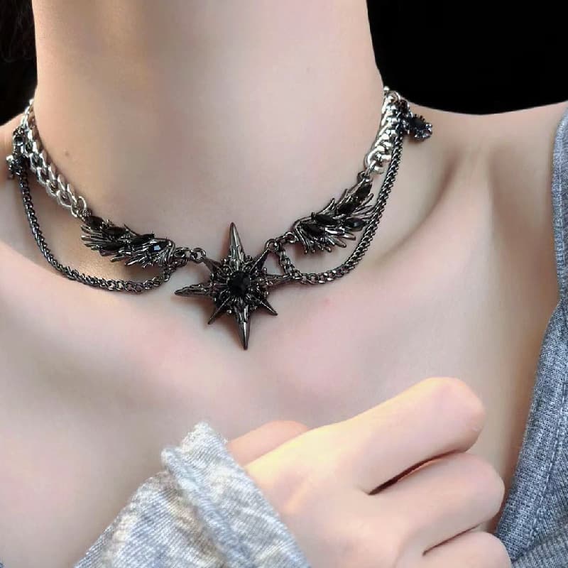 Cadena gótica oscura para la clavícula