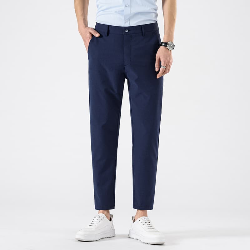 Pantalón capri ajustado hombre color sólido
