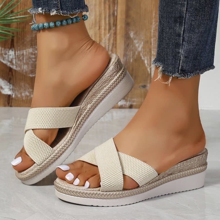 Sandalias cómodas para mujer en beige