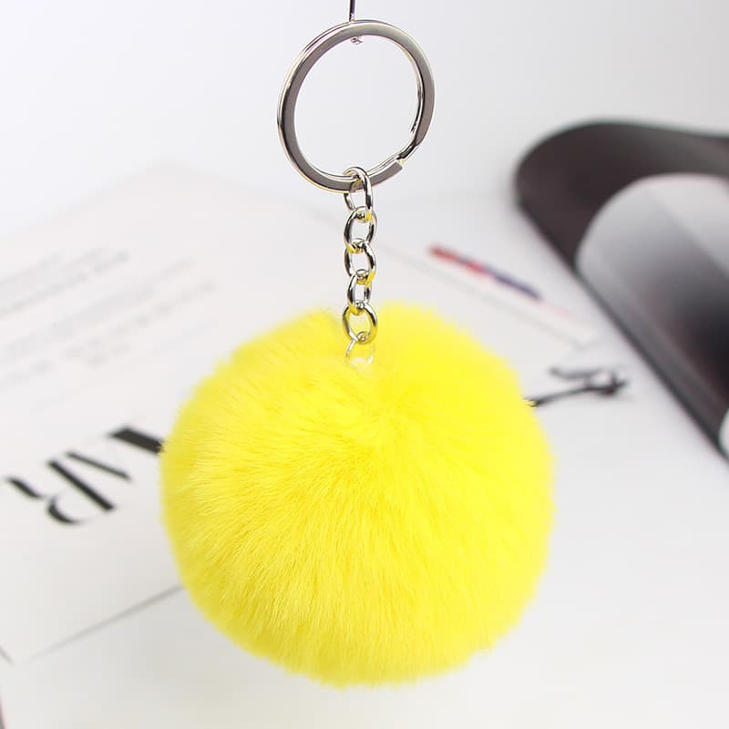 Llavero pompón suave de peluche disponible en 20 colores