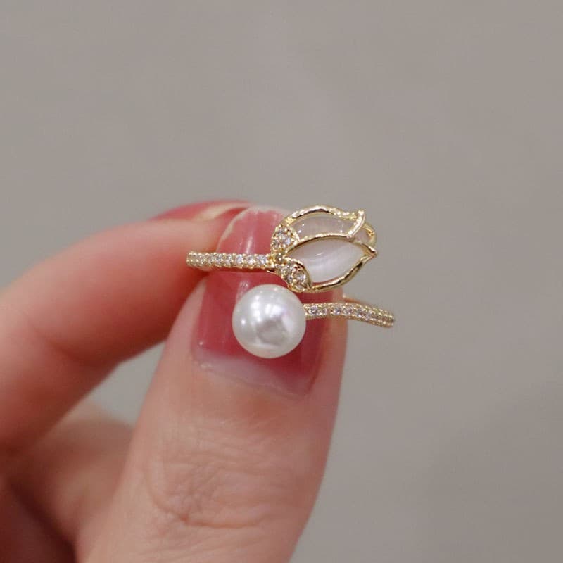 Anillo de perla en forma de tulipán para mujer