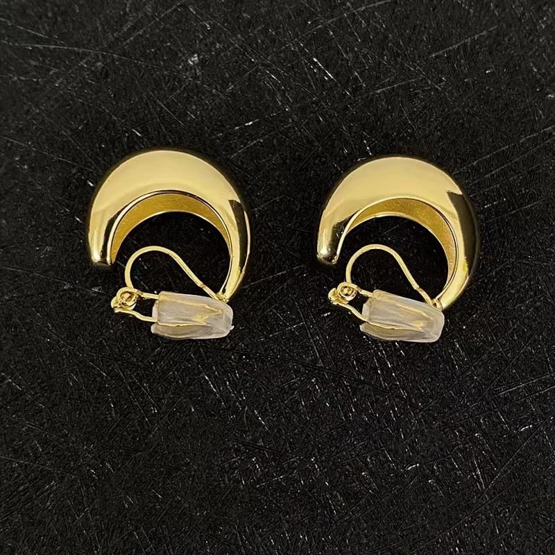 Aretes clip triángulo retro sin piercing