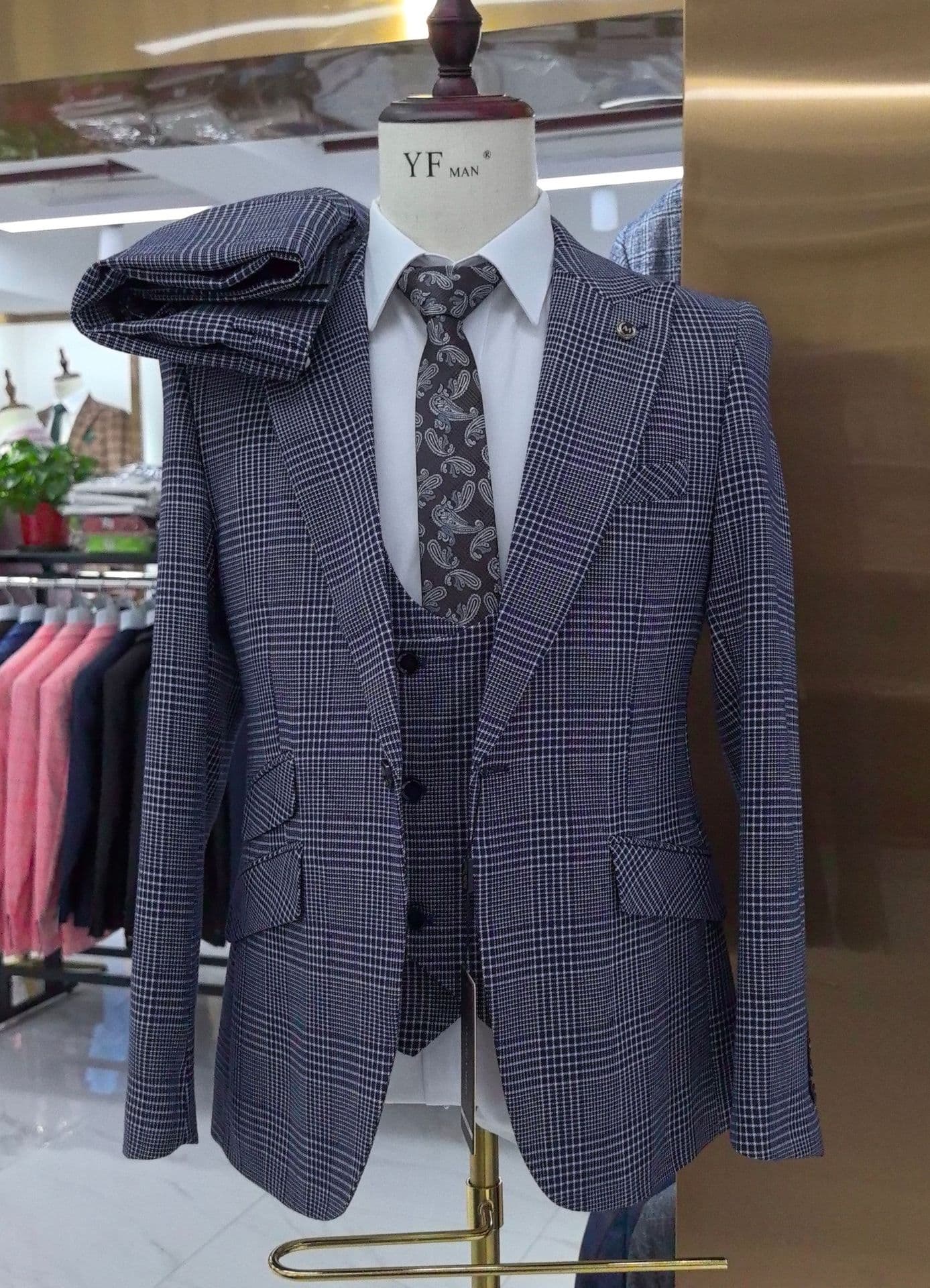 Traje de hombre 3 piezas a cuadros