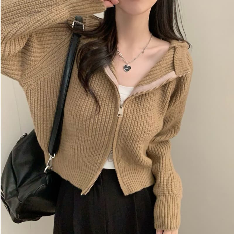 Sudadera con capucha y doble cierre de manga larga