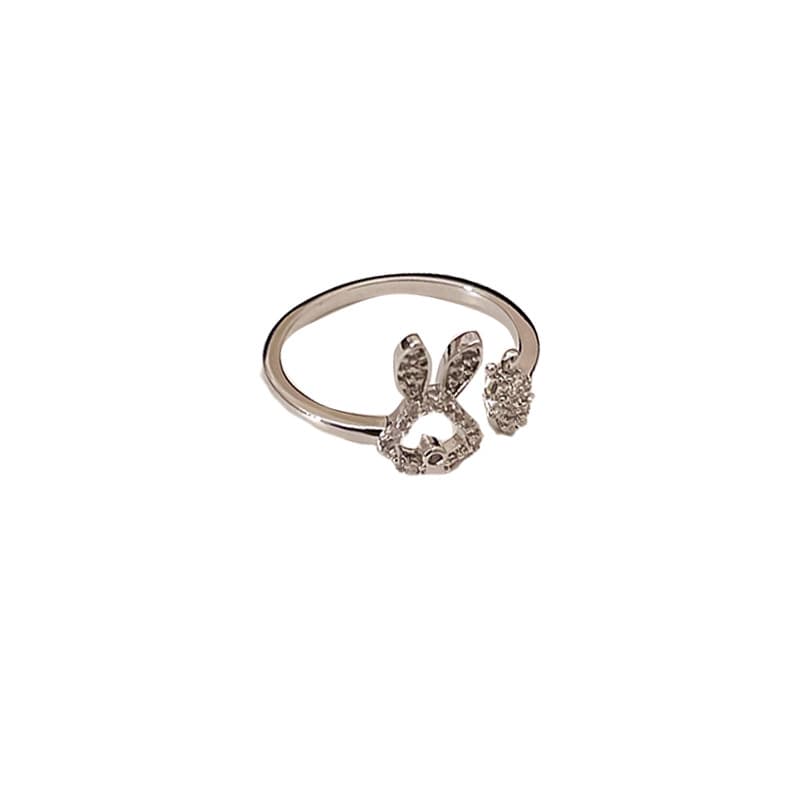 Anillo asimétrico de conejo con zanahoria para mujer