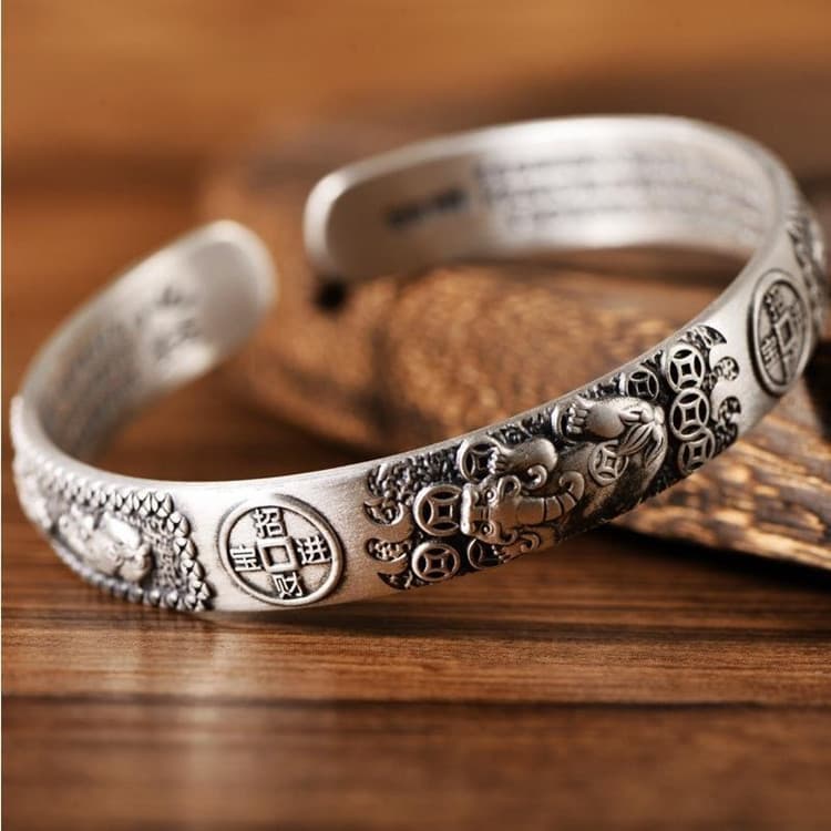 Pulsera de cobre con mantras sánscritos