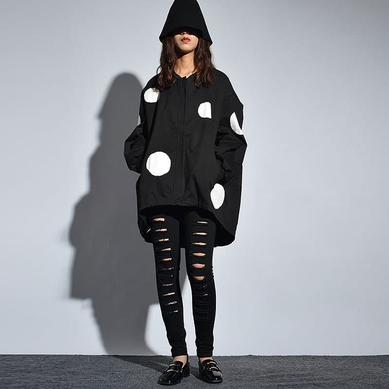Chaqueta suelta de manga larga con lunares