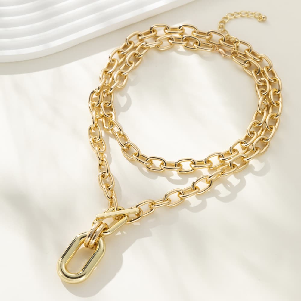 Collar minimalista con colgante multicapa grande