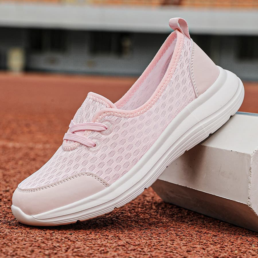 Zapatillas deportivas de malla con cierre de cordones