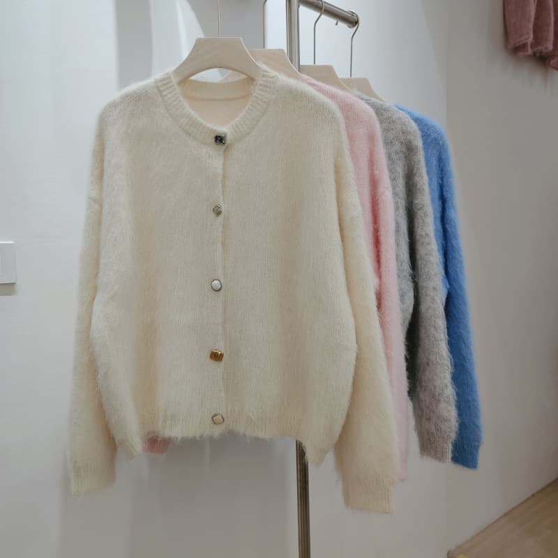 Cardigan de mujer en mohair suave y elegante