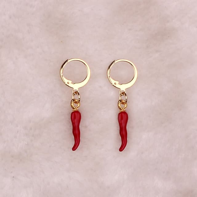 Aretes y collar con diseño de ají picante