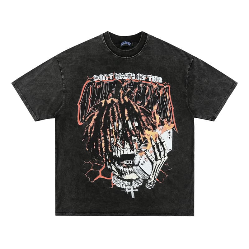Camiseta manga corta calavera teñida lavada