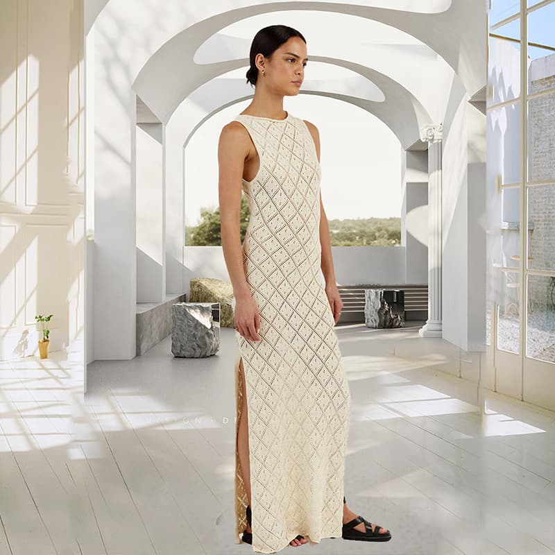 Vestido largo de punto calado con silueta tipo lápiz