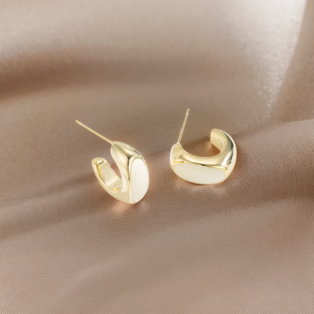 Aretes de diseño ovalado geométrico