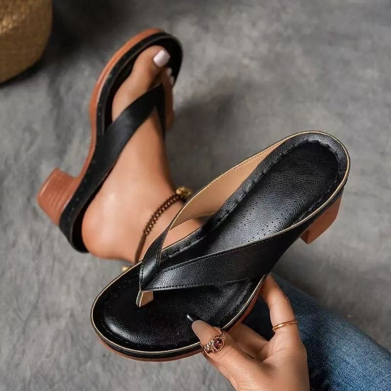Sandalias de verano con tacón cuadrado y color sólido