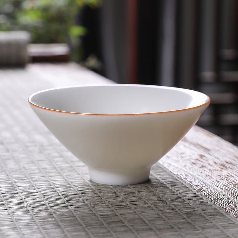 Taza cerámica tipo sombrero de bambú para té
