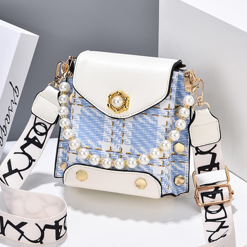 Bolsa de hombro para celular con diseño de perlas y cadena