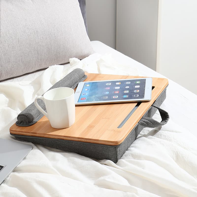 Mesa pequeña para cama de bambú y tela estilo japonés