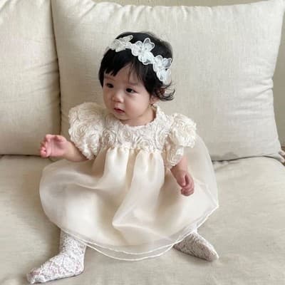 Vestido de malla floral para niña