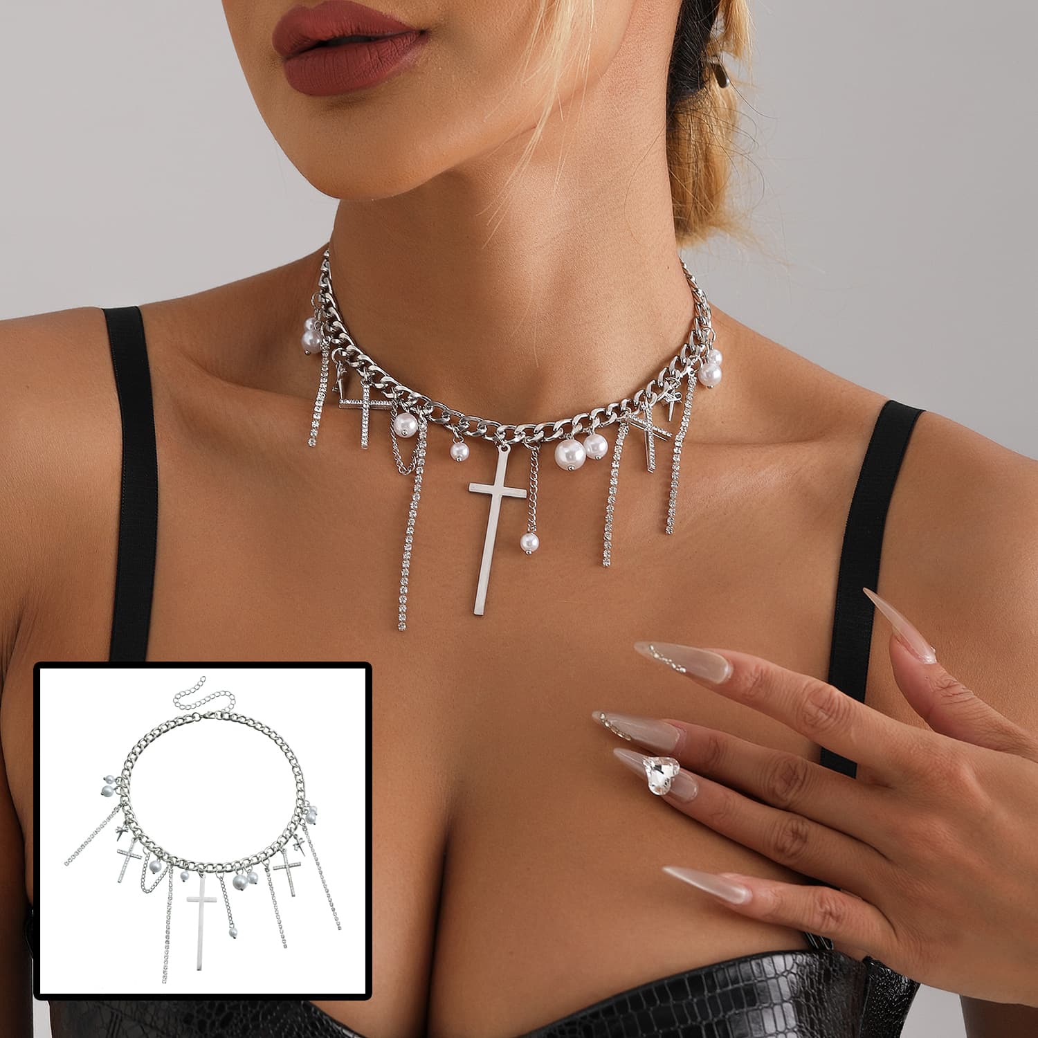 Collar de clavícula con cruz y perla en forma de borla
