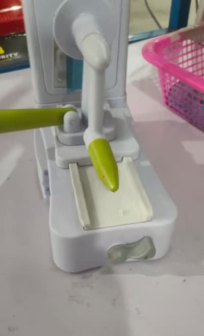 Cortador manual multifuncional de vegetales con base de succión
