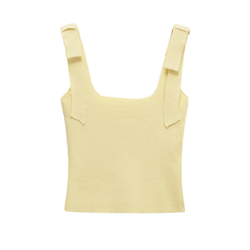 Blusa corta con lazo decorativo y tela elástica