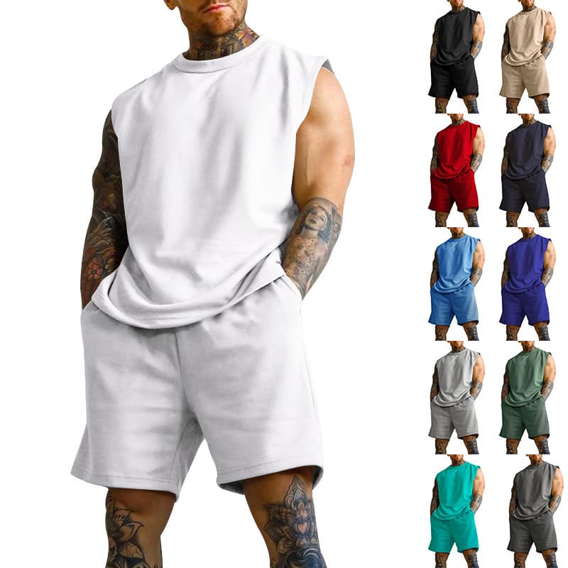 Conjunto deportivo sin mangas con pantalones cortos