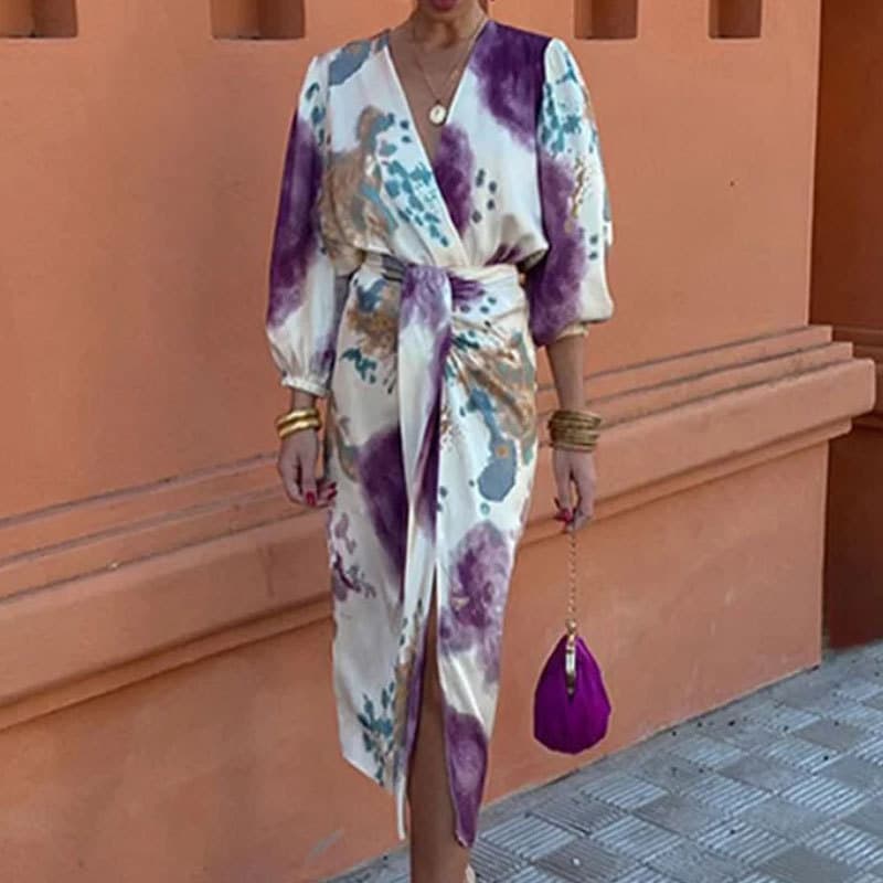 Vestido midi elegante dos piezas con cuello V y abertura