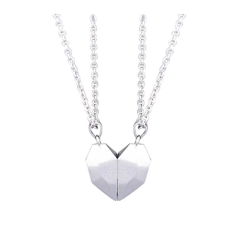 Collar magnético de corazón para parejas