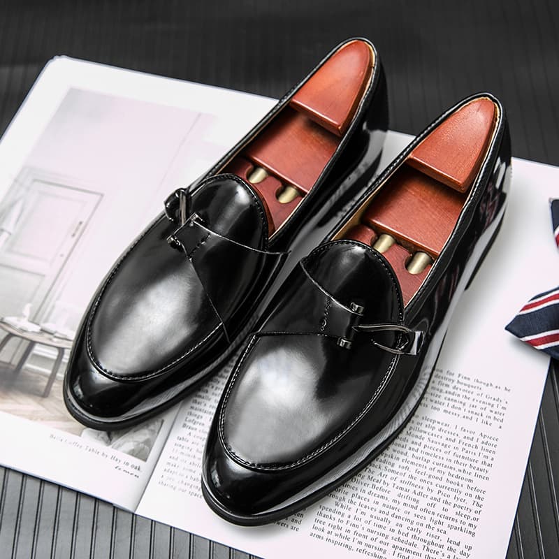 Zapatos de cuero casual estilo británico para hombres