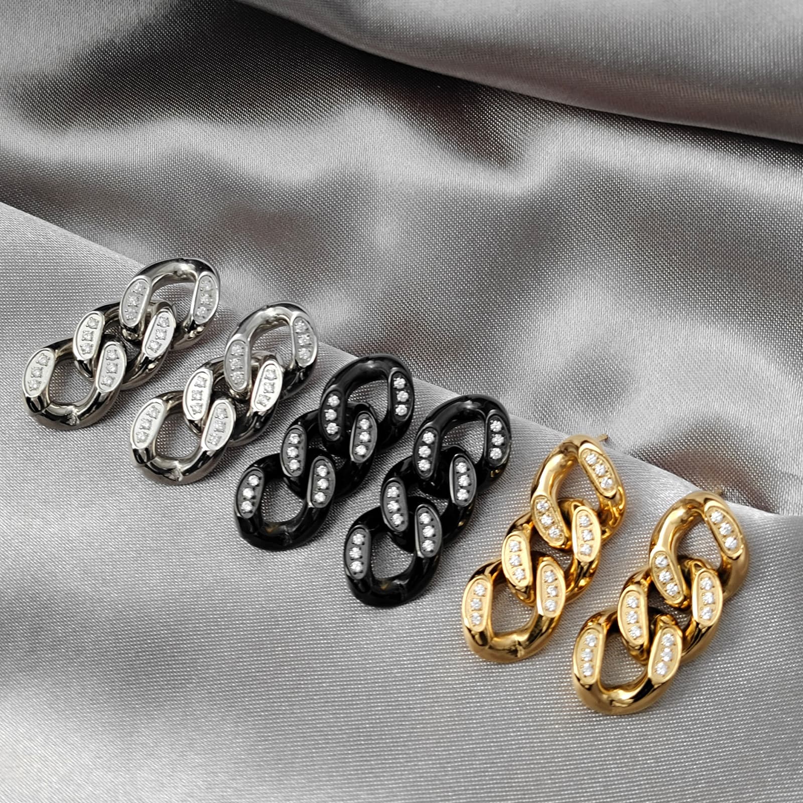 Aretes de acero inoxidable con cadena cubana