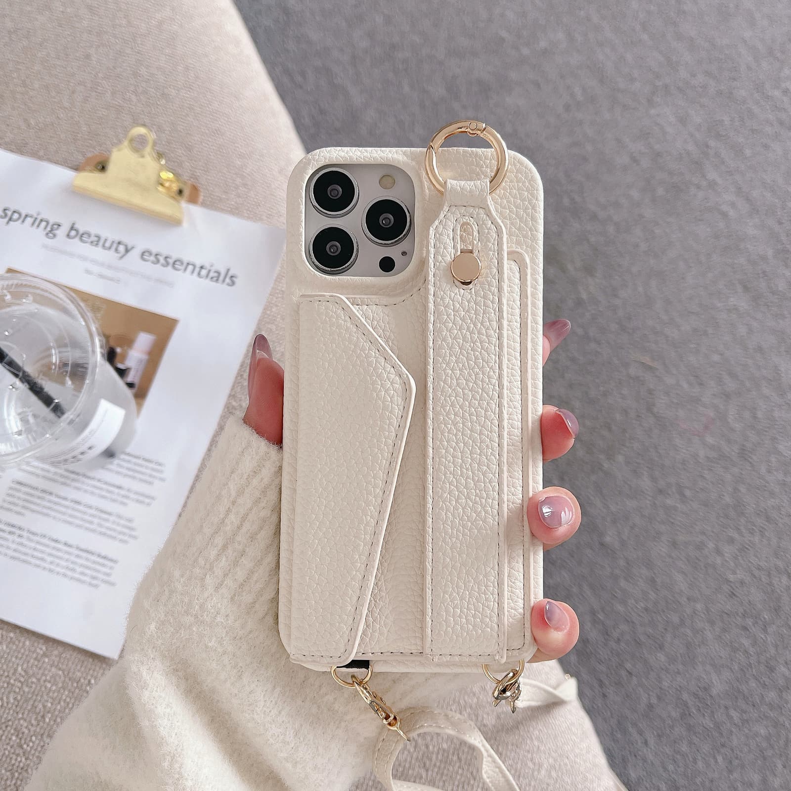 Funda para iPhone de cuero con soporte trasero