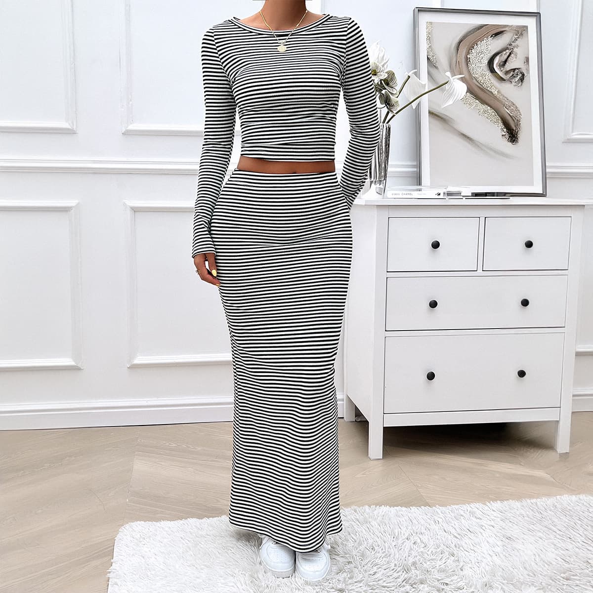 Traje de falda tejida con rayas y contraste para mujer