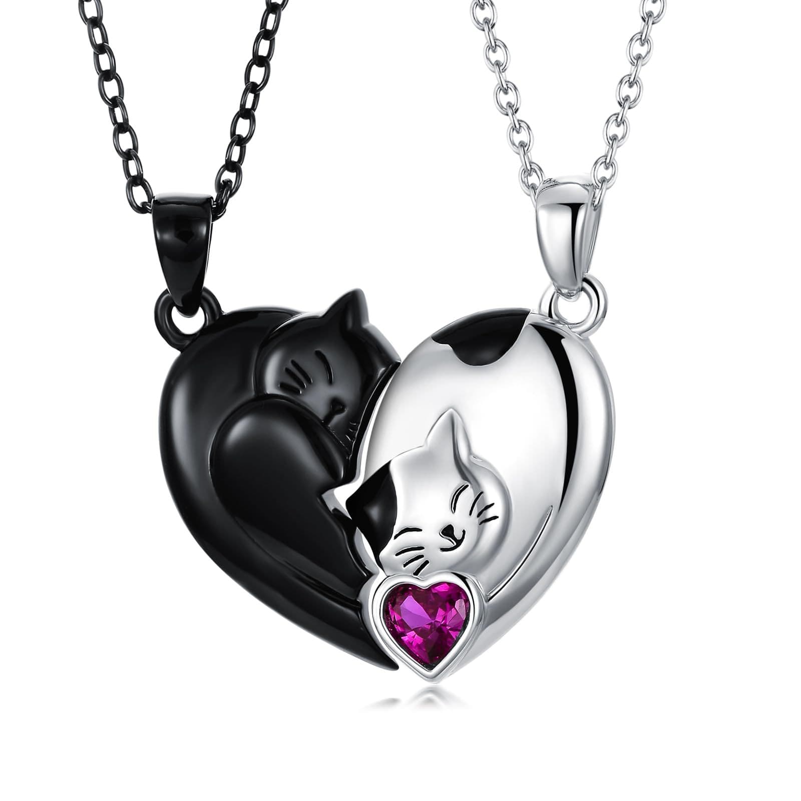 Collar pareja gatos abrazados negro y blanco 2 piezas