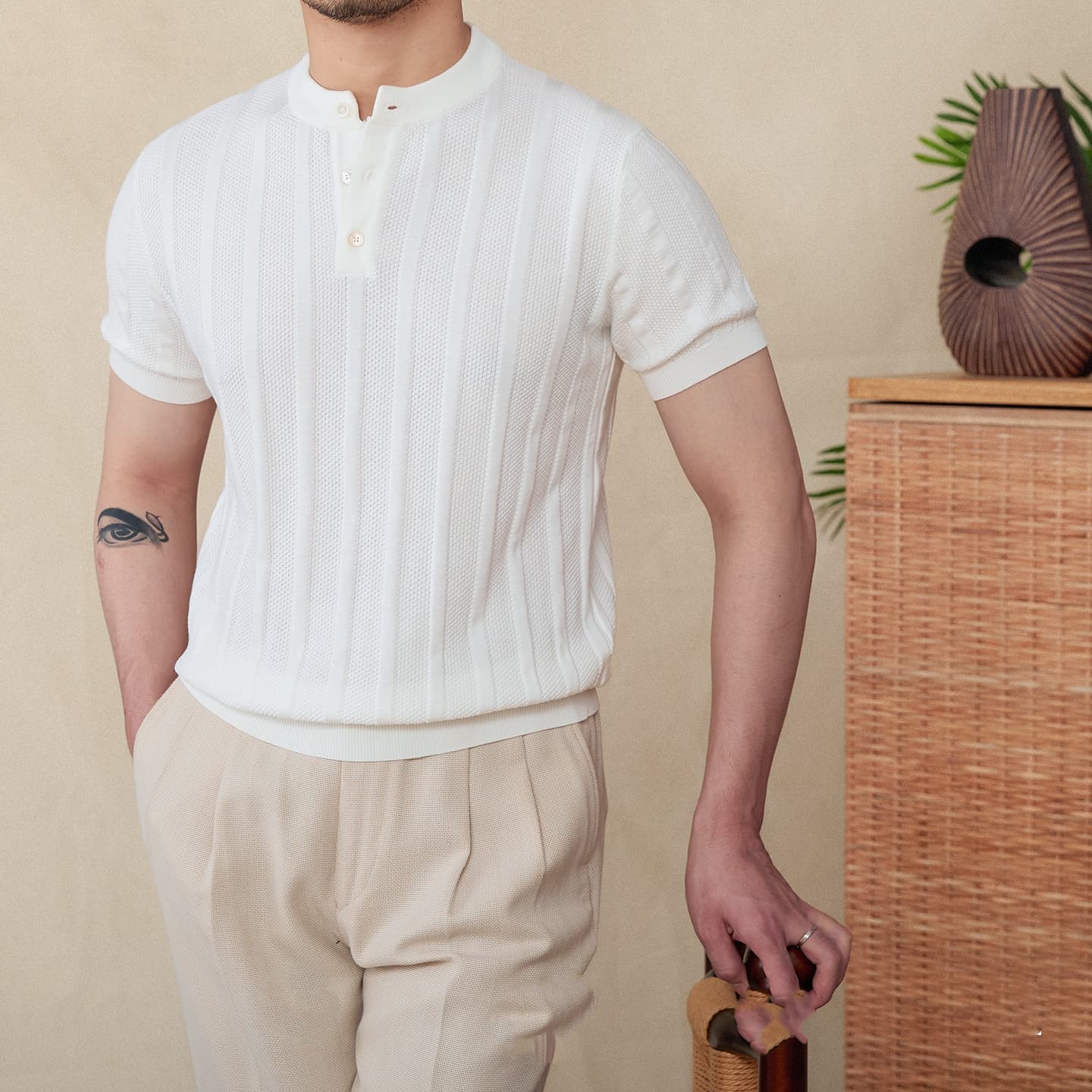 Camiseta de algodón con cuello Henry y rayas