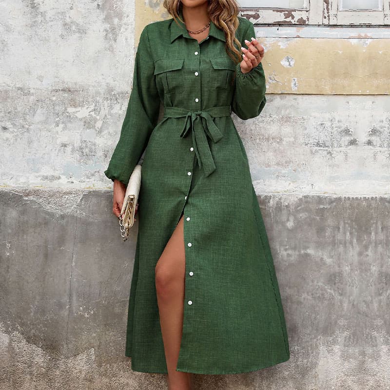 Vestido verde de manga larga con cuello doblado