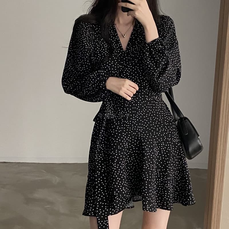 Vestido mujer estilo Hong Kong cuello V con lunares