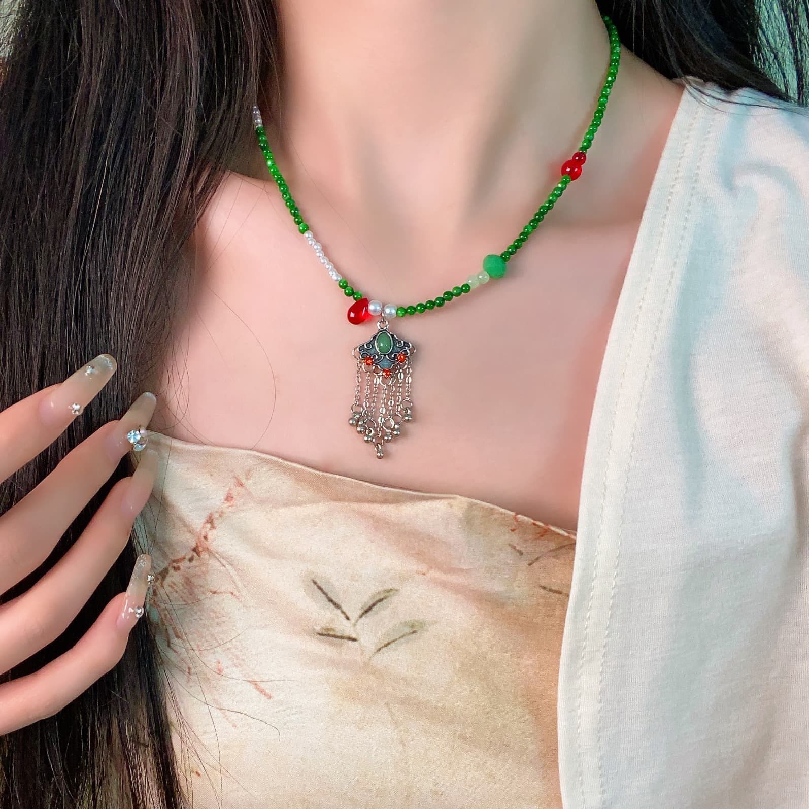 Collar étnico retro con cierre Ruyi de seguridad
