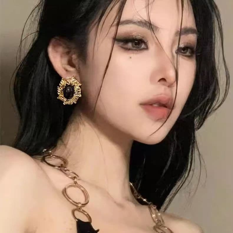 Aretes ovalados de metal vintage para mujer
