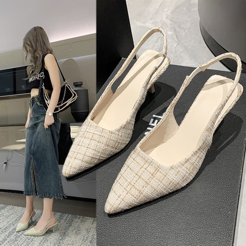Sandalias de tacón aguja con punta y talón abierto