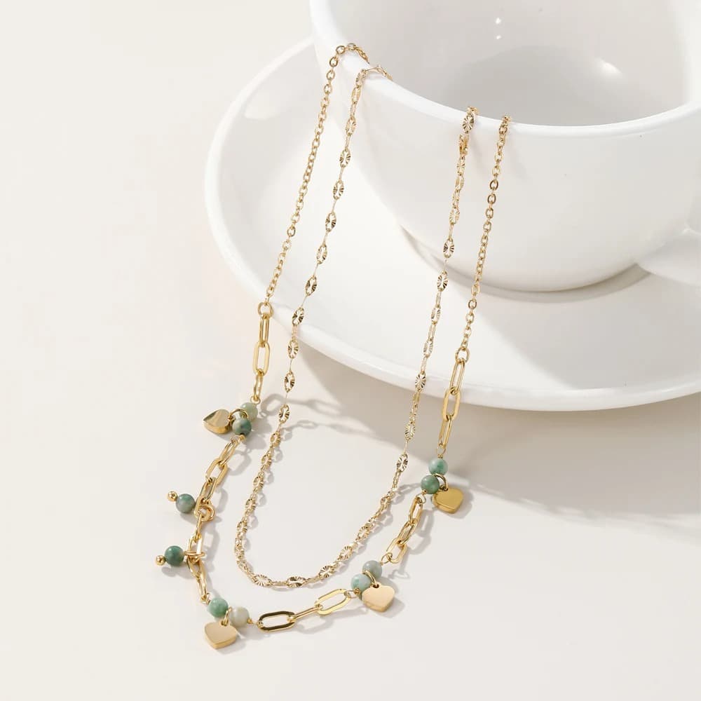 Collar de malaquita verde con acero de titanio