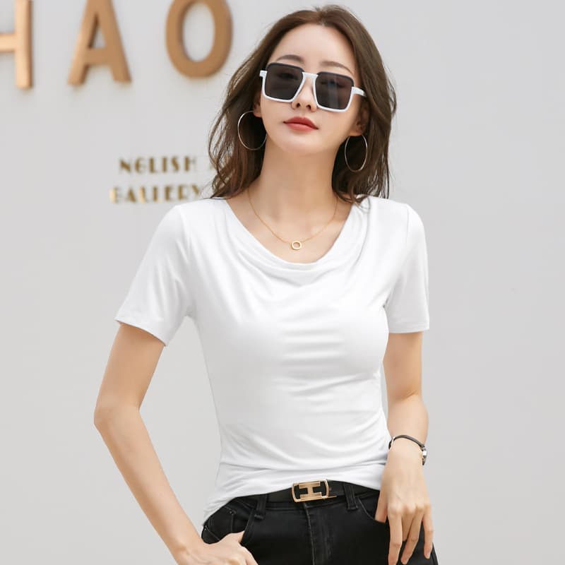 Camiseta manga corta con cuello de felpa