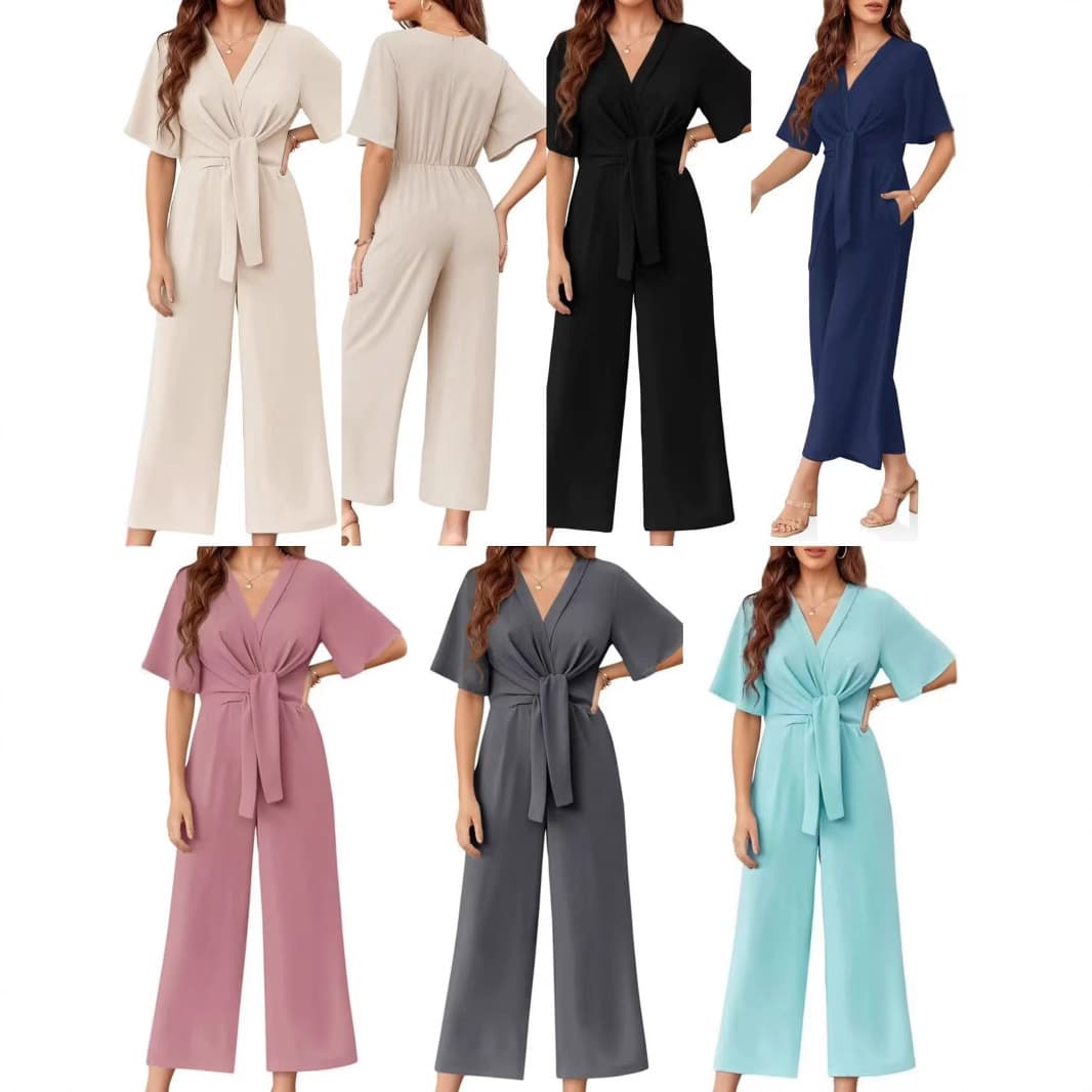 Jumpsuit minimalista con cuello en V y manga corta