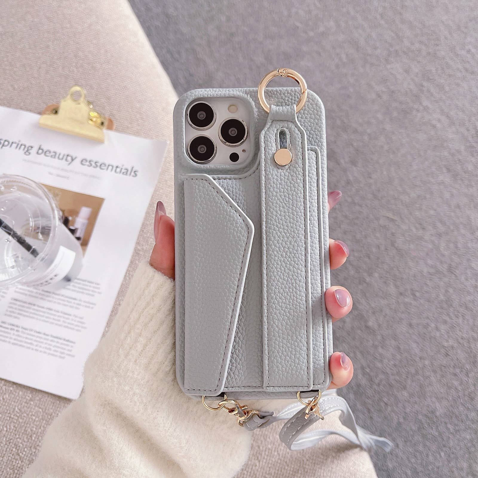 Funda para iPhone de cuero con soporte trasero