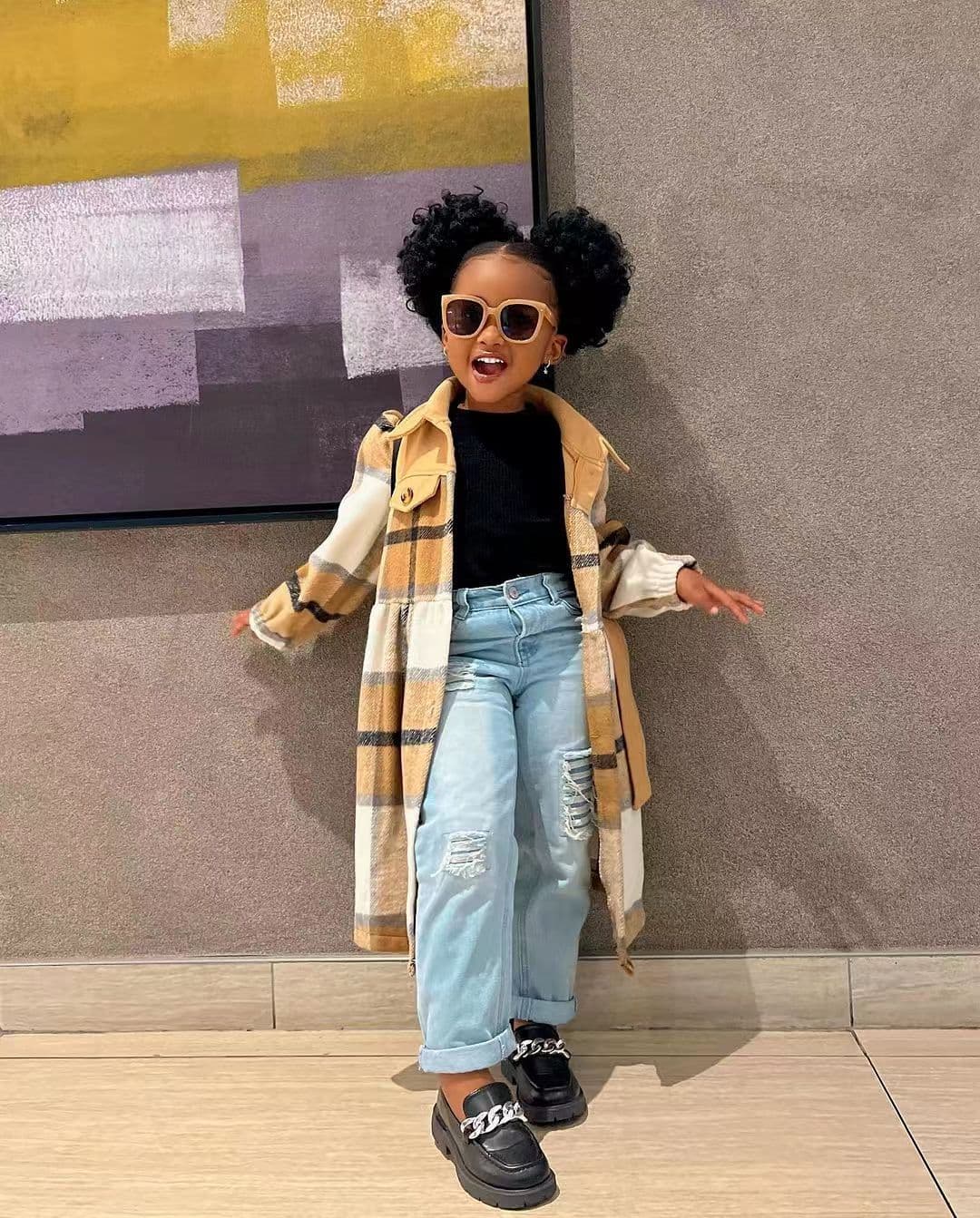 Cardigan infantil con cuello doblado y estampado a cuadros