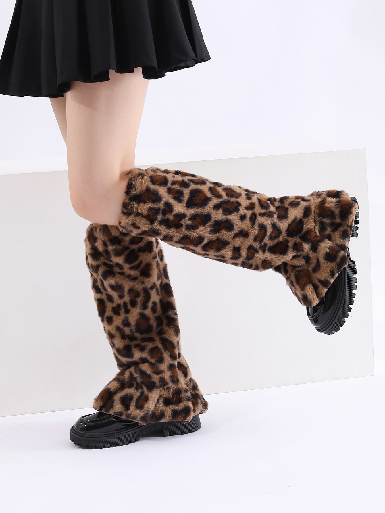 Cubrepernas Y2K Lolita con estampado leopardo y pelaje