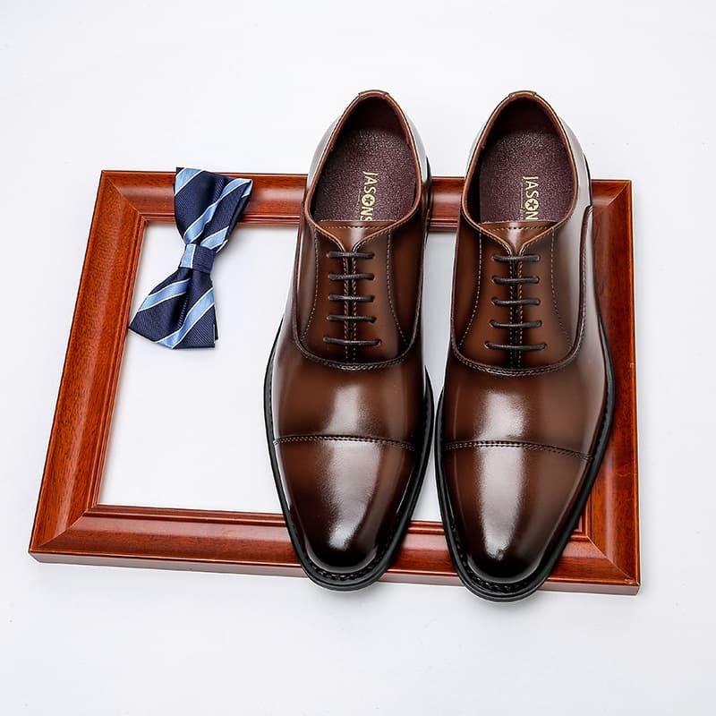 Zapatos de vestir con altura aumentada, estilo británico