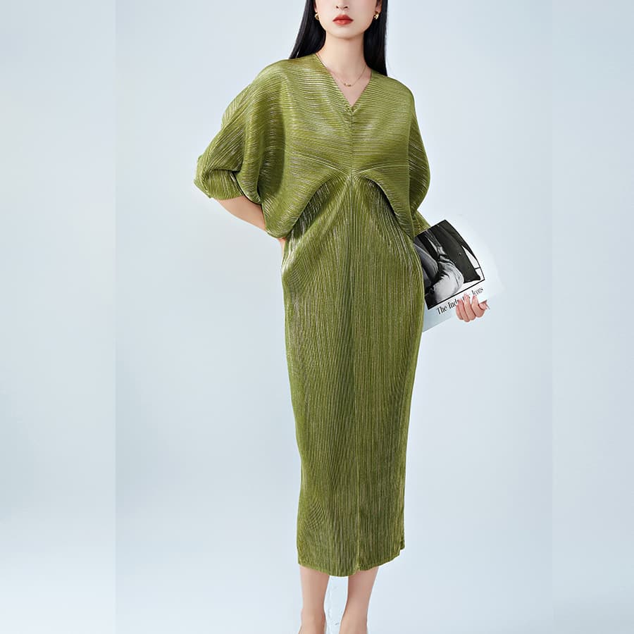 Vestido plisado de cintura suelta con brillo metalizado