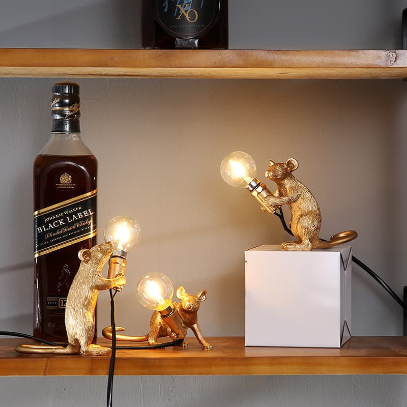 Lámpara decorativa de ratón en resina